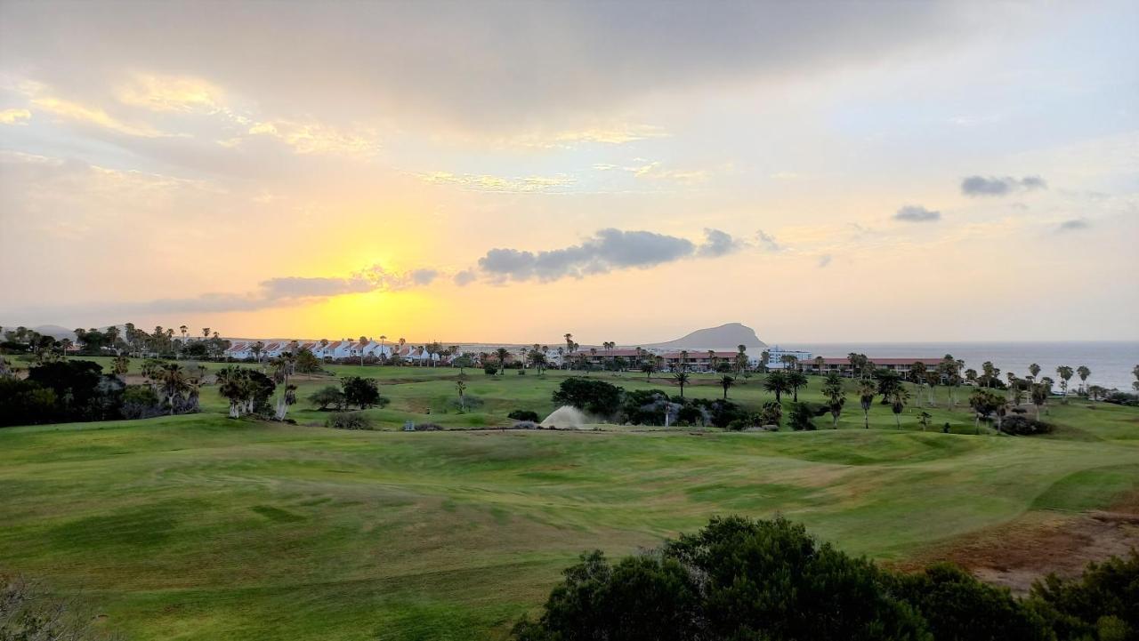 Golf Del Sur Apartment - Magnificent Panorama Of The Ocean, El Teide, And Montana Roja San Miguel de Abona Eksteriør billede
