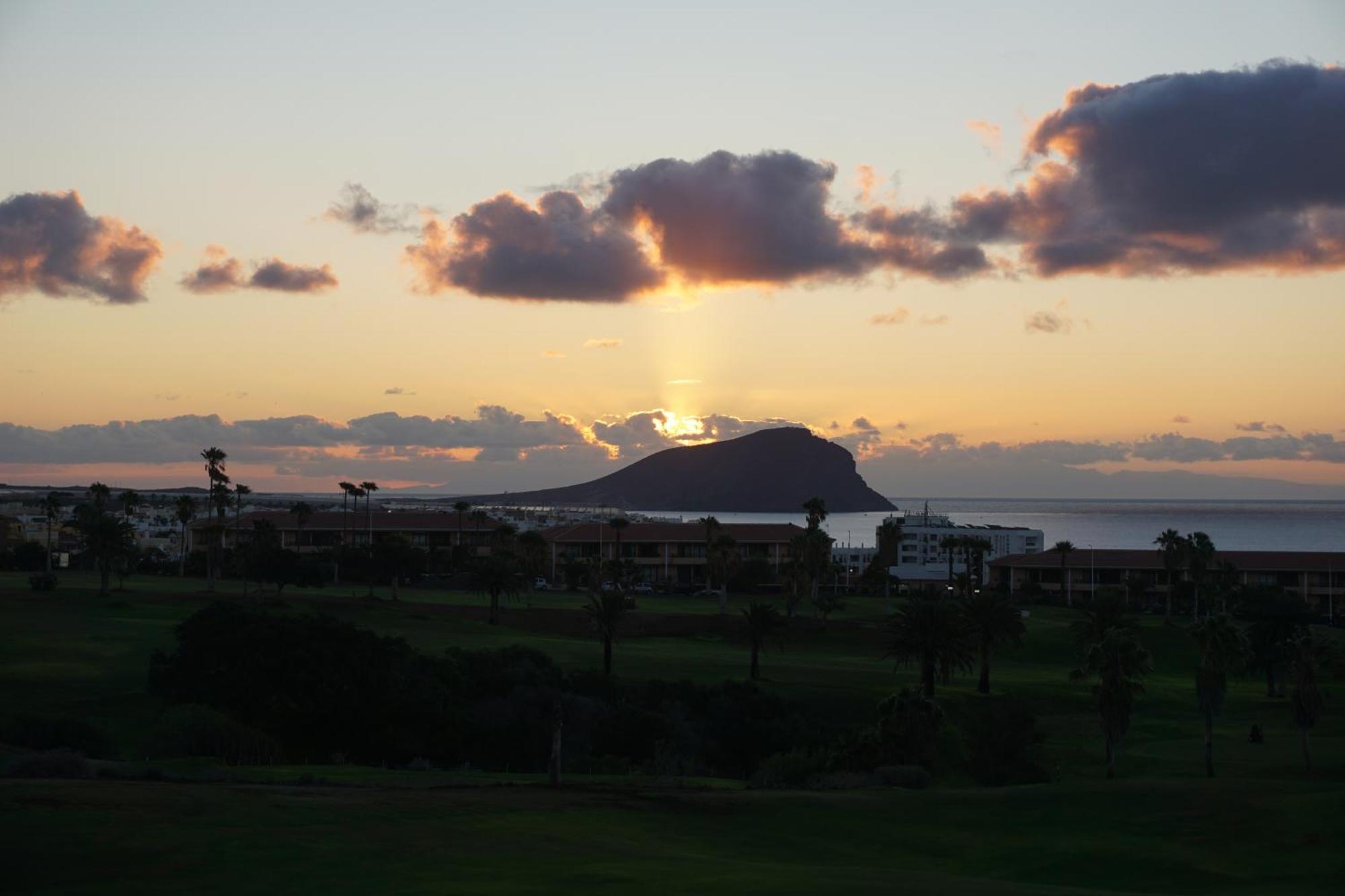Golf Del Sur Apartment - Magnificent Panorama Of The Ocean, El Teide, And Montana Roja San Miguel de Abona Eksteriør billede