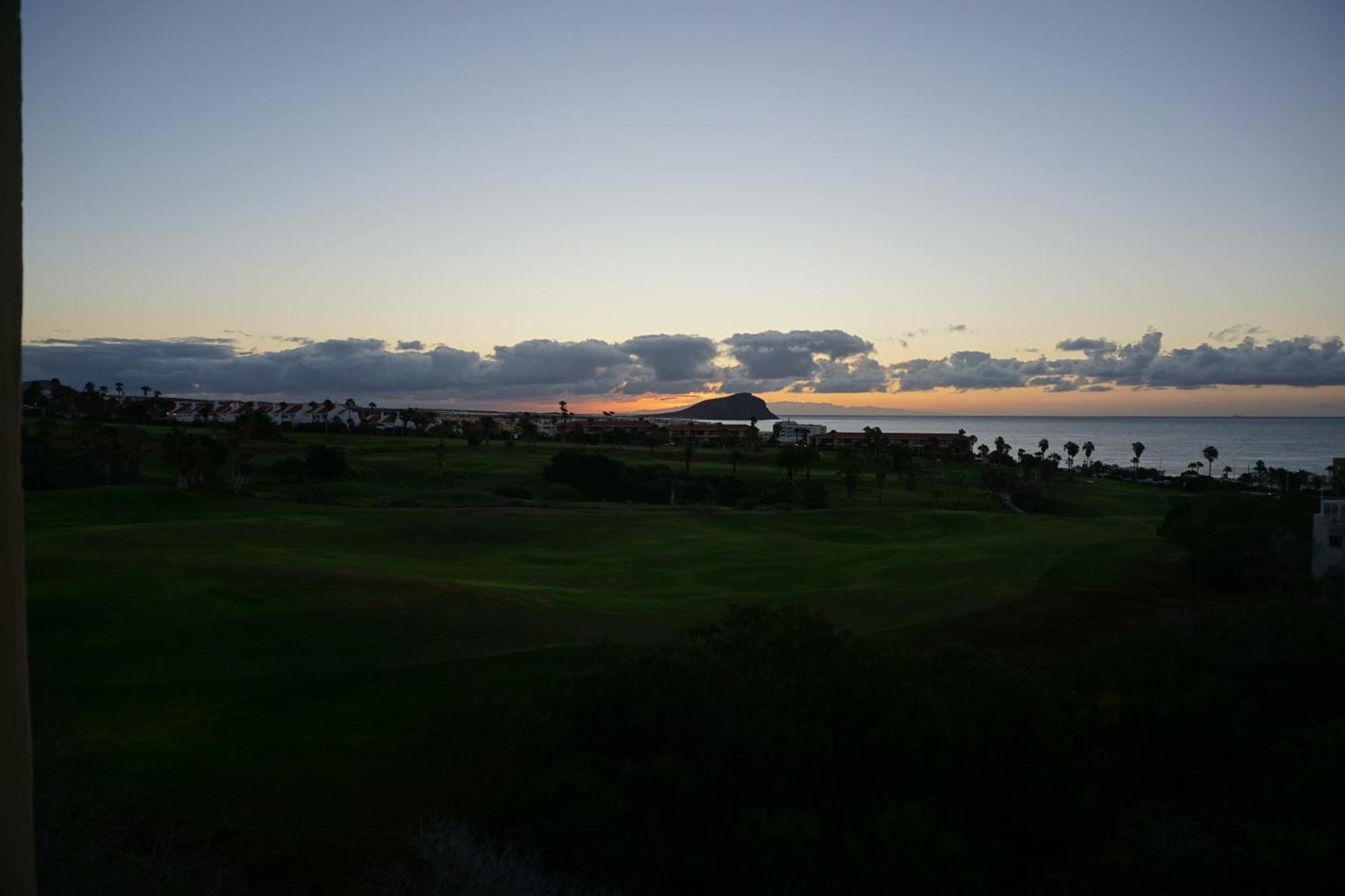 Golf Del Sur Apartment - Magnificent Panorama Of The Ocean, El Teide, And Montana Roja San Miguel de Abona Eksteriør billede